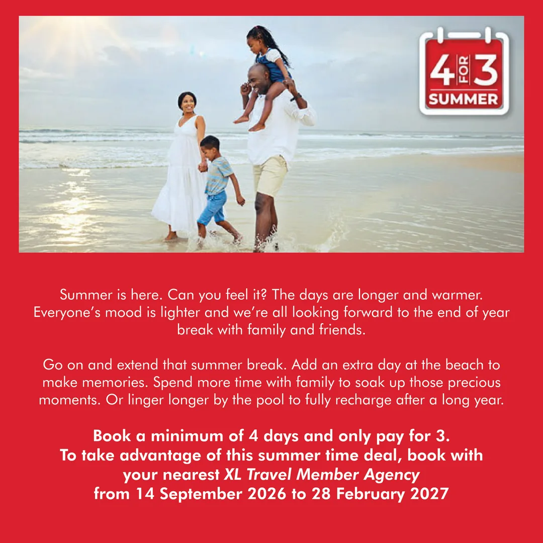 Family on the beach - Avis 4-for-3 summer extra day